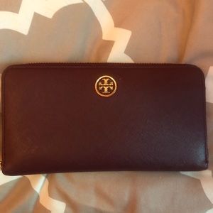 Tory Burch Zip Leather Wallet - Burgundy
